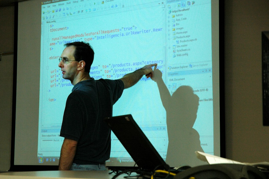 instructor teaching programming class